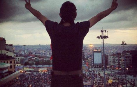 Mii de protestatari au ocupat Piata Taksim din Istanbul