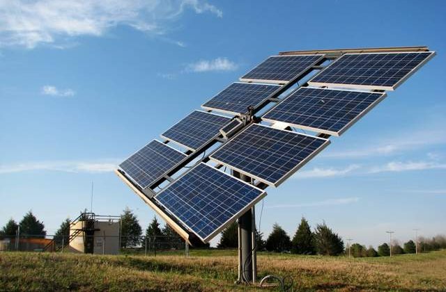 Guvernul a decis sa amane acordarea unei parti din certificatele verzi pentru producatori de energie