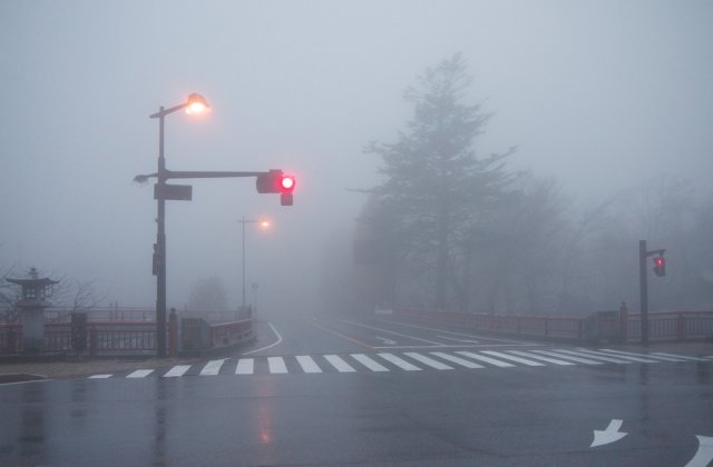 Cod Galben de ceață în 16 județe din țară! Vizibilitatea va fi redusă până la sub 50 de metri