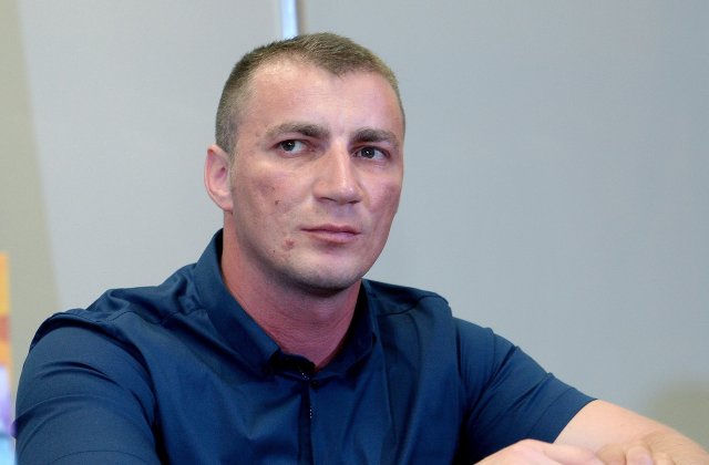 Marian Godină &icirc;i consideră analfabeți pe cei care nu vor să se vaccineze