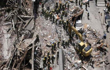 Cladire prabusita in Philadelphia: Sase morti si 13 raniti