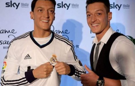 Jucatorul german Mesut Ozil are o statuie de ceara la muzeul Madame Tussauds