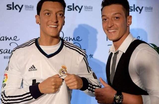 Jucatorul german Mesut Ozil are o statuie de ceara la muzeul Madame Tussauds