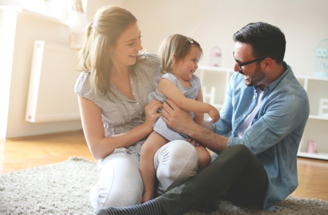 Ce poți face pentru a-i asigura un viitor stabil copilului tău, chiar și în situații neprevăzute