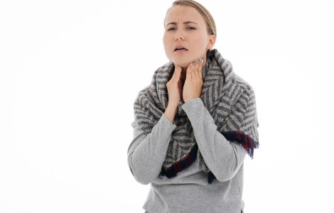 Când extragem amigdalele și ce riscuri presupune intervenția chirurgicală