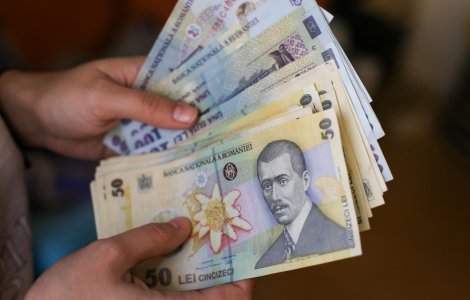 Guvernul a decis majorarea salariului minim brut la 2.300 de lei