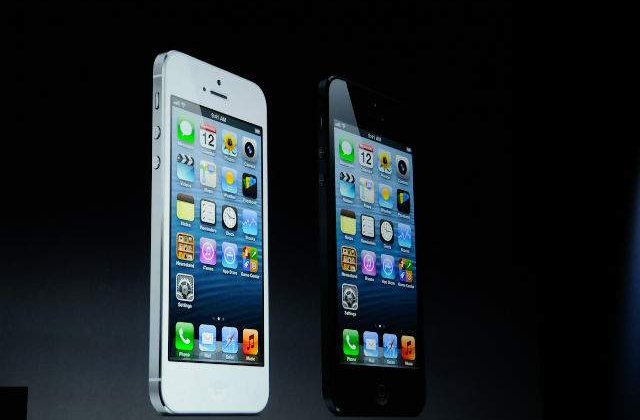 Apple ar putea lansa un iPhone low-cost in iulie