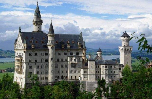 Viata bate basmul: 10 castele de poveste din jurul lumii