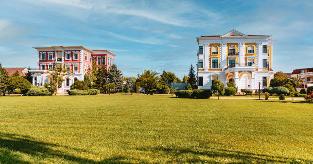 British School of Bucharest: Grant Gillies va avansa în funcția de Headmaster