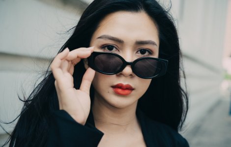 Cum să-ți îngrijești părul acasă la fel ca la salon