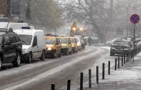 Sapte drumuri nationale sunt in continuare blocate din cauza zapezii