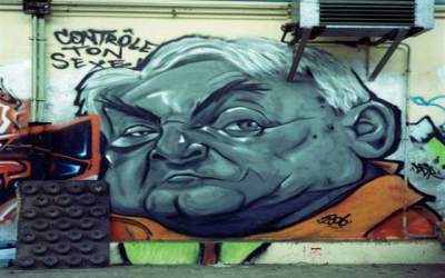 Procurorii cer retragerea...