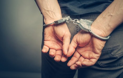 Prahova: Zece persoane sunt suspectate de furt de energie electrică