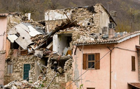 Indonezia: Bilanţul deceselor provocate de cutremur a urcat la 81