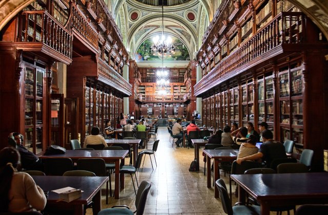 Studenții solitică mărirea burselor și a subvenției pentru cămine, cantine și acces gratuit la biblioteci