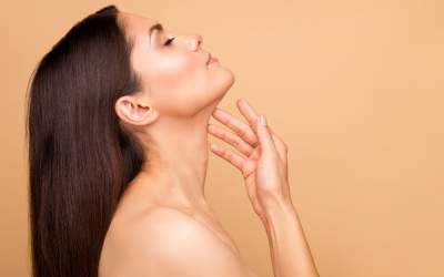 Ridurile de pe gât pot fi...