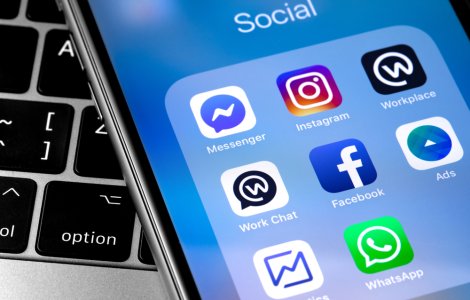 Lucian Mîndruţă: Ruşii sunt în spate, cei care pleacă sunt „slabi de minte”