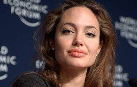 Angelina Jolie, la un pas de sinucidere