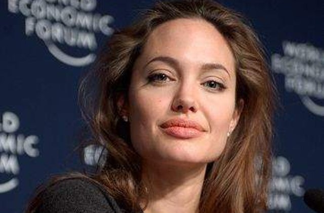 Angelina Jolie, la un pas de sinucidere