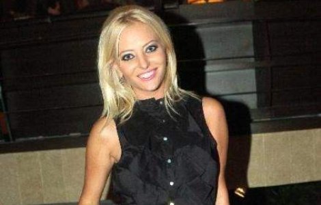 Delia si-a scos vecinii din minti