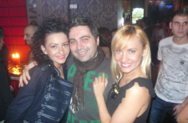 Bebelusa Oana si-a sarbatorit ziua de nastere alaturi de colegi