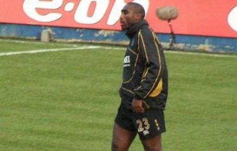 Sol Campbell a dat in judecata clubul Portsmouth