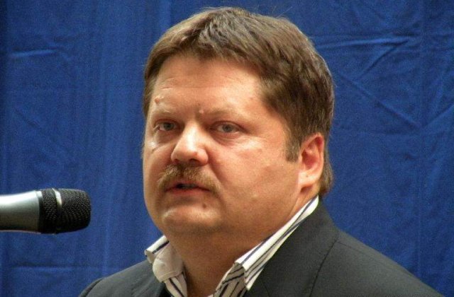 Presedintele Partidului Civic Maghiar: "UDMR face prostitutie politica"