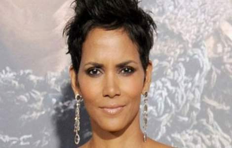 Martinez a confirmat ca va avea un baietel cu Halle Berry