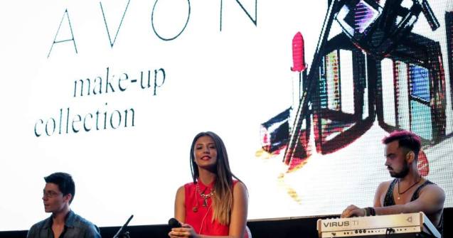 AVON si Antonia lanseaza o noua gama de machiaj