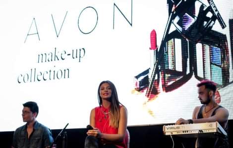 AVON si Antonia lanseaza o noua gama de machiaj