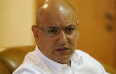 Ponta se implica in scandalul CNAS/Lucian Duta