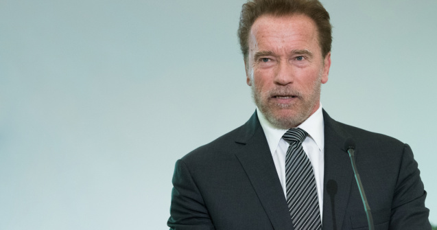 VIDEO Actorul Arnold Schwarzenegger s-a vaccinat anti-Covid