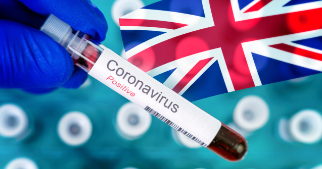 Marea Britanie ia în calcul închiderea granițelor din cauza mutațiilor de COVID