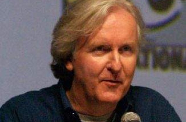 James Cameron a primit o stea pe Hollywood Walk of Fame