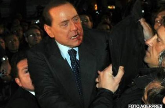 [VIDEO] Si-a inscenat Berlusconi atacul?