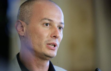 Radu Stroe si fiul lui Prigoana se bat pe Colegiul lui Olteanu