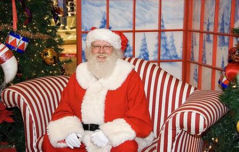 Patriarhia: Mos Craciun adevarat vine din Nord si nu seamana cu Mosul comercial