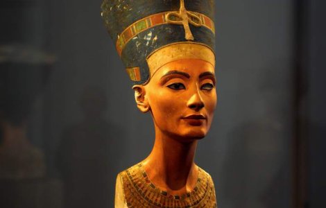 Egiptul reclama restituirea bustului lui Nefertiti, expus la Neues Museum din Berlin