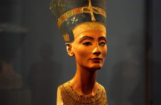Egiptul reclama restituirea bustului lui Nefertiti, expus la Neues Museum din Berlin