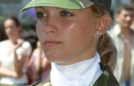 Romania are cele mai frumoase femei soldat din lume