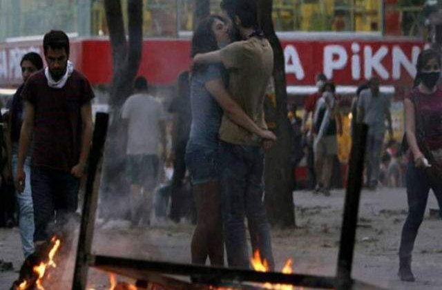 Protestatarii din parcul Gezi din Istanbul anunta continuarea miscarii