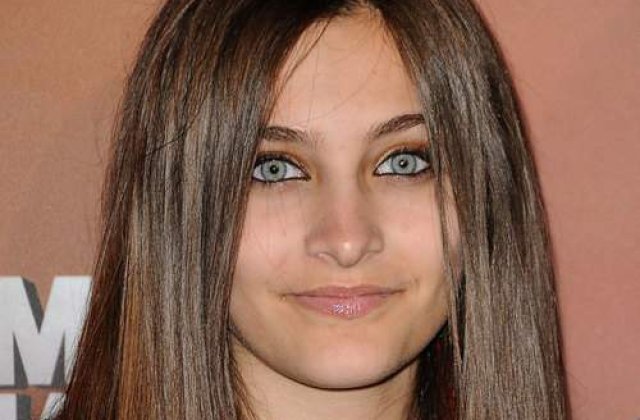 De ce a incercat Paris Jackson sa se sinucida: Nu este fiica naturala a lui Michael Jackson