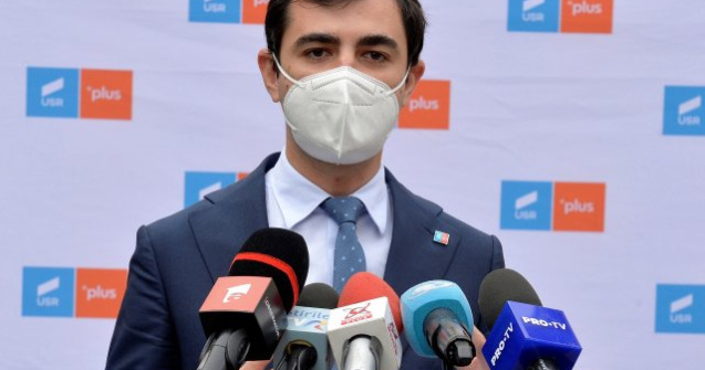 Năsui renunță la controversata directoare, acuzată că a colaborat cu Securitatea