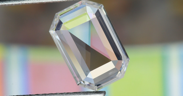 Un diamant alb de 378 de carate, descoperit într-o mină din Botswana