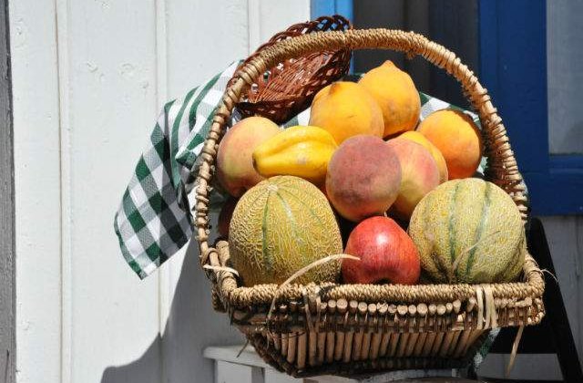 Italienii au retras de pe piata fructe cu virusul hepatic A, importate din Romania