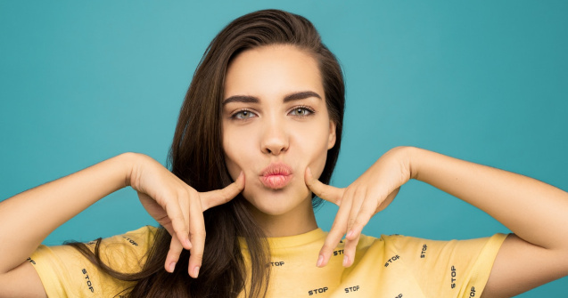  Top  Buze numai bune de sărutat: 3 remedii naturale pentru buze moi și senzuale