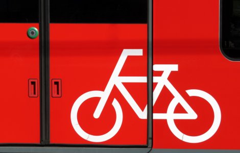 CFR introduce vagoane speciale pentru biciclete