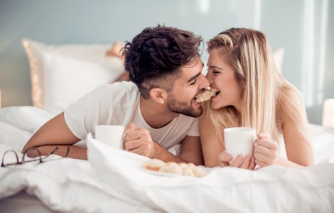  Top  3 moduri frumoase de a-ți începe ziua alături de partenerul tău