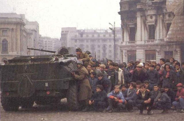 [VIDEO] 24 decembrie 1989: "O sa primiti ordin acuma sa luptam impotriva teroristilor!"