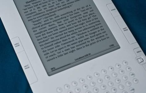Cititorul de carti electronice Kindle, cel mai daruit cadou din istoria Amazon